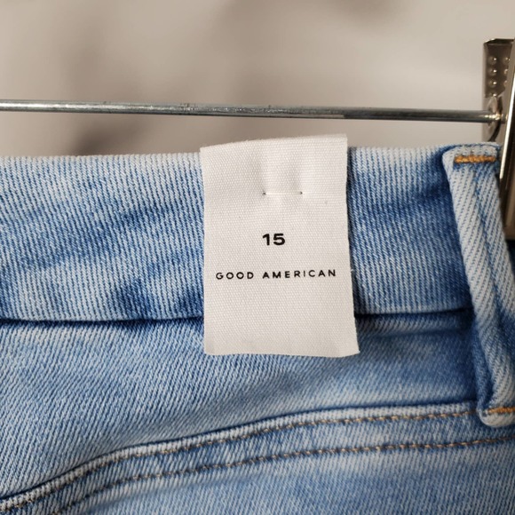GOOD AMERICAN Light Wash Good Waist Crop Distressed Jeans NWT Sz 15 - Picture 6 of 9
